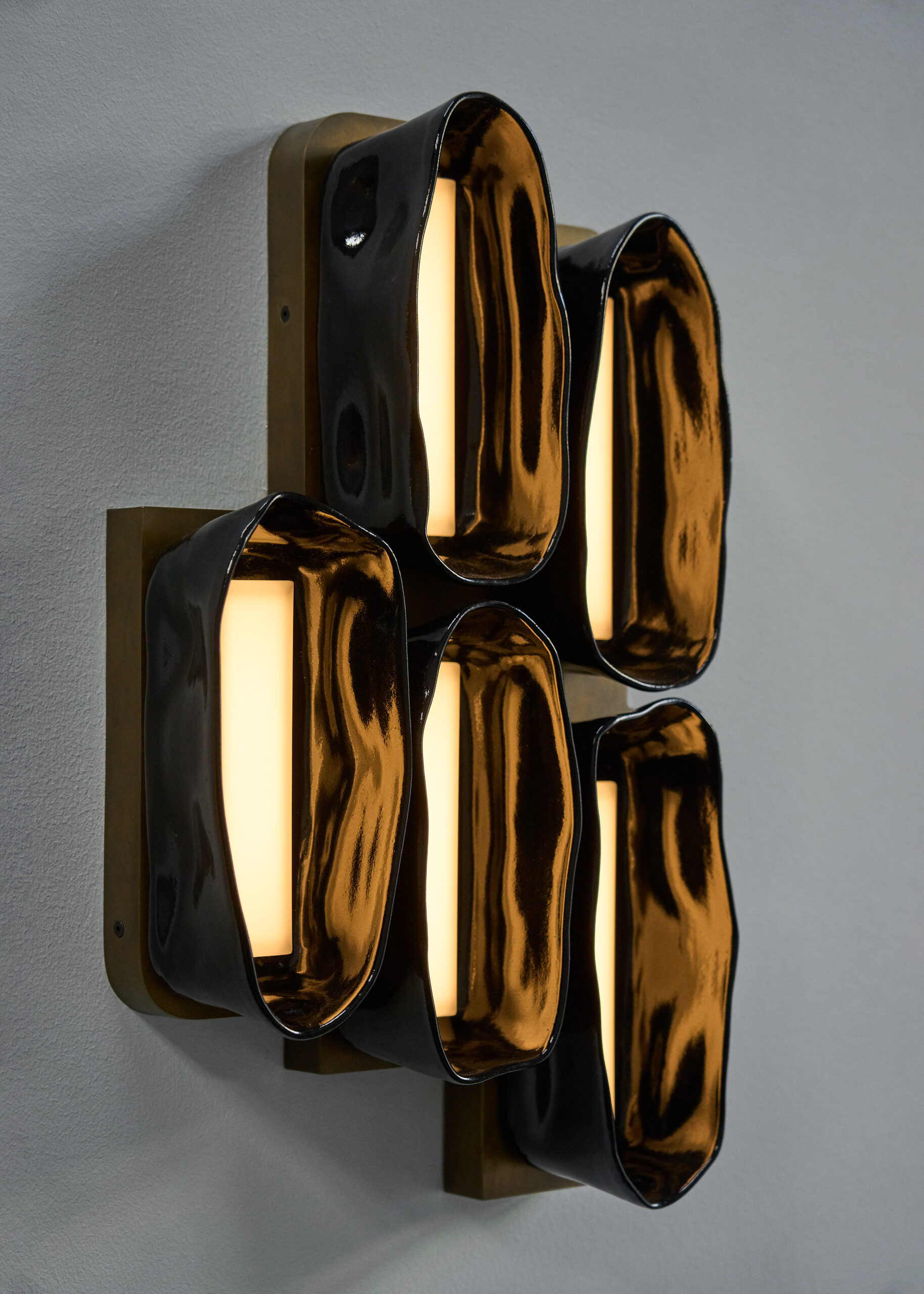 Vessels Gali Wall Black